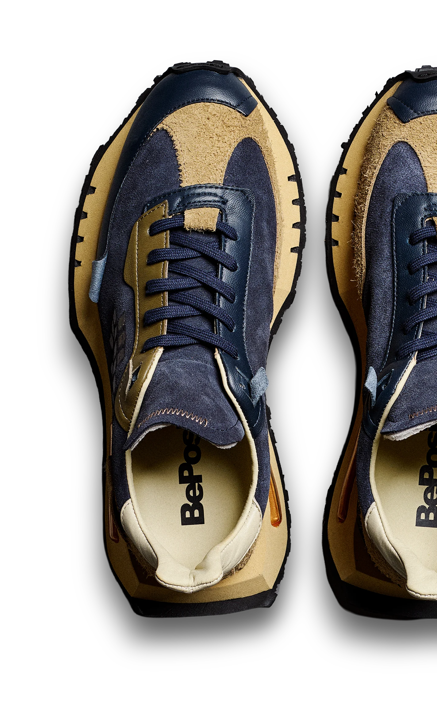 BePositive — macro sneaker